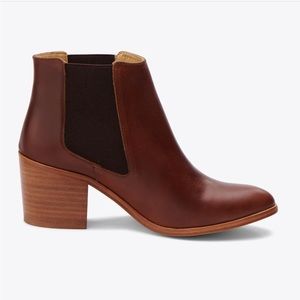 Nisolo Heeled Chelsea Boot, size 9.5, NWT, never worn, just too small.